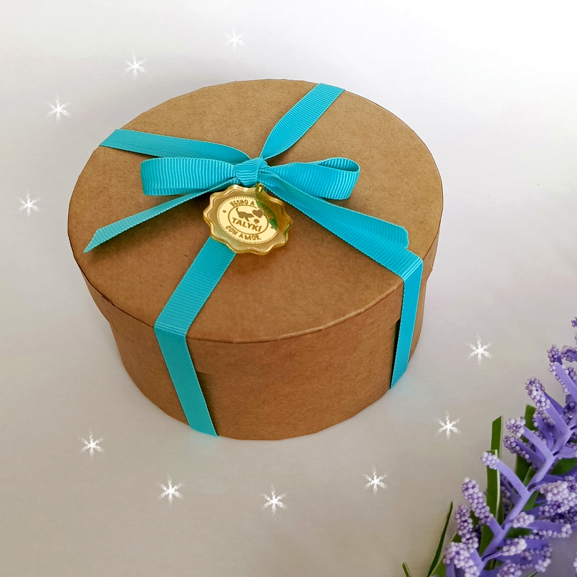 Caja de regalo, regalo sorpresa, regalos para mujeres, regalos para hombre, regalos para mamá, regalos para adolescentes, novios, regalos artesanales, detalles, obsequios, recordatorios, amigos, regalos bogotá. Talykí Tienda de regalos, tejidos y textil, hecho a mano.